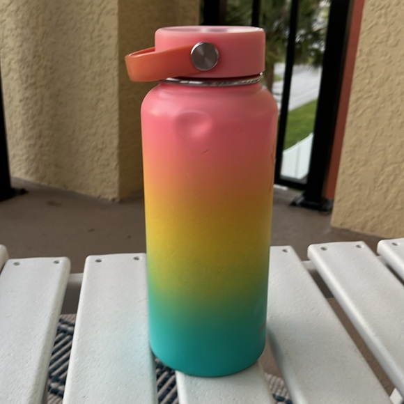 Hydro Flask 32oz - Picture 2 of 2